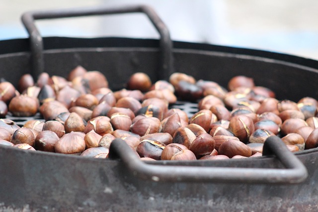 roasted-chestnuts-2881862_640